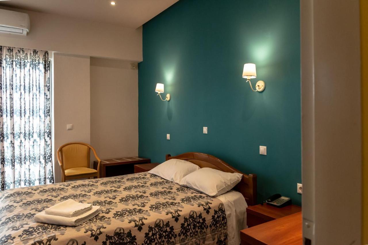 Telis Hotel Aígion Ngoại thất bức ảnh