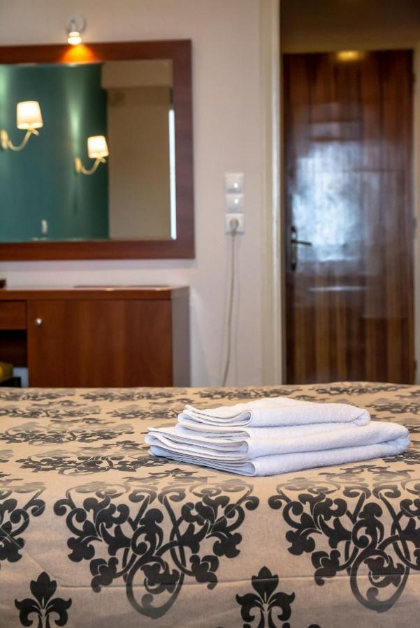 Telis Hotel Aígion Ngoại thất bức ảnh