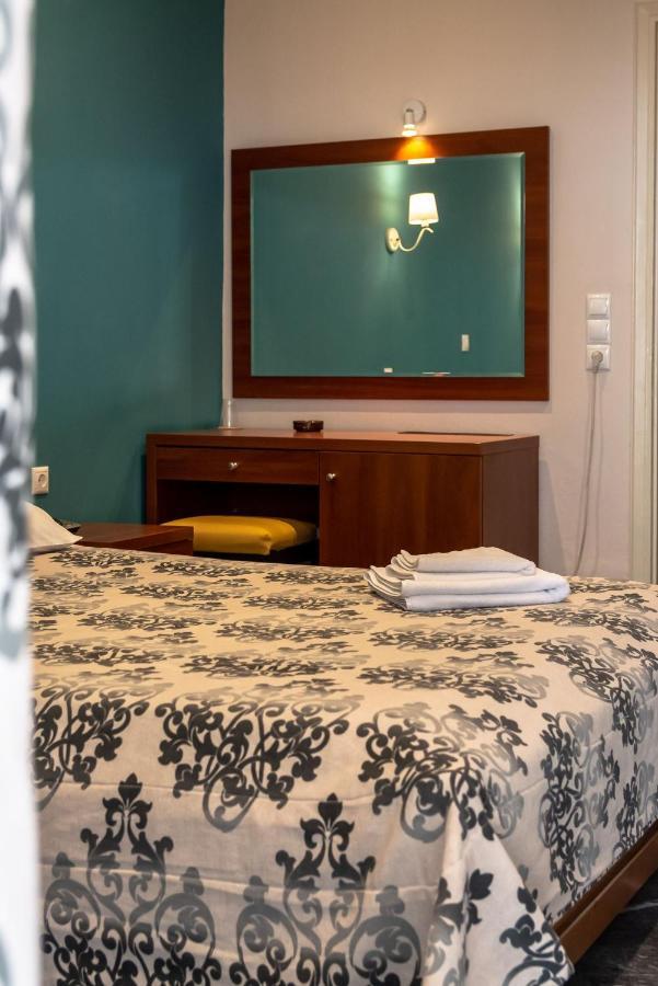 Telis Hotel Aígion Ngoại thất bức ảnh