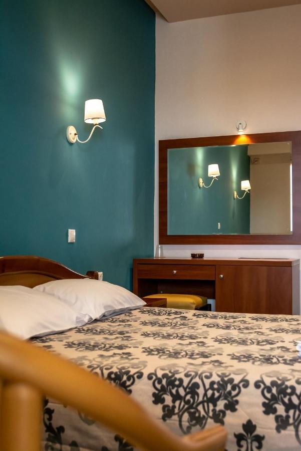 Telis Hotel Aígion Ngoại thất bức ảnh